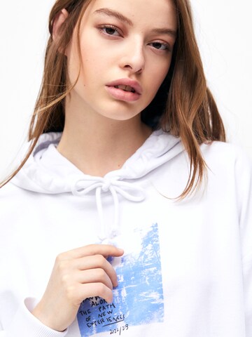 Pull&Bear Sweatshirt in Weiß