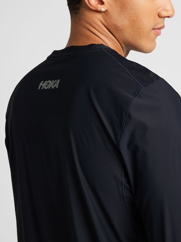 Hoka One One Sportshirt 'AIROLITE' in Schwarz