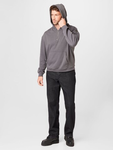 Urban Classics Sweatshirt in Grey