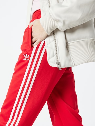 Effilé Pantalon 'Adicolor Classics Cuffed' ADIDAS ORIGINALS en rouge