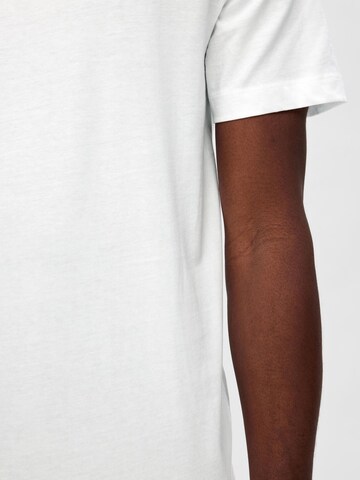 T-Shirt 'SLHCORMAC' SELECTED HOMME en blanc