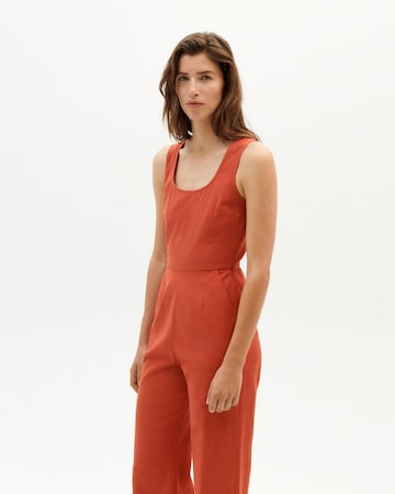 Thinking MU - Jumpsuit 'Rafflesia' en rojo: frente