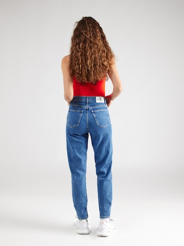 Calvin Klein Jeans Lużny krój Jeansy 'MOM Jeans' w kolorze niebieski