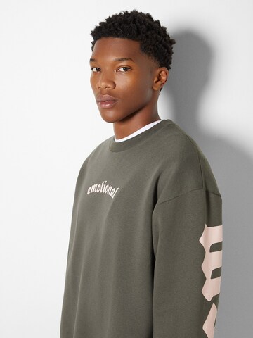 Bershka Sweatshirt in Grün