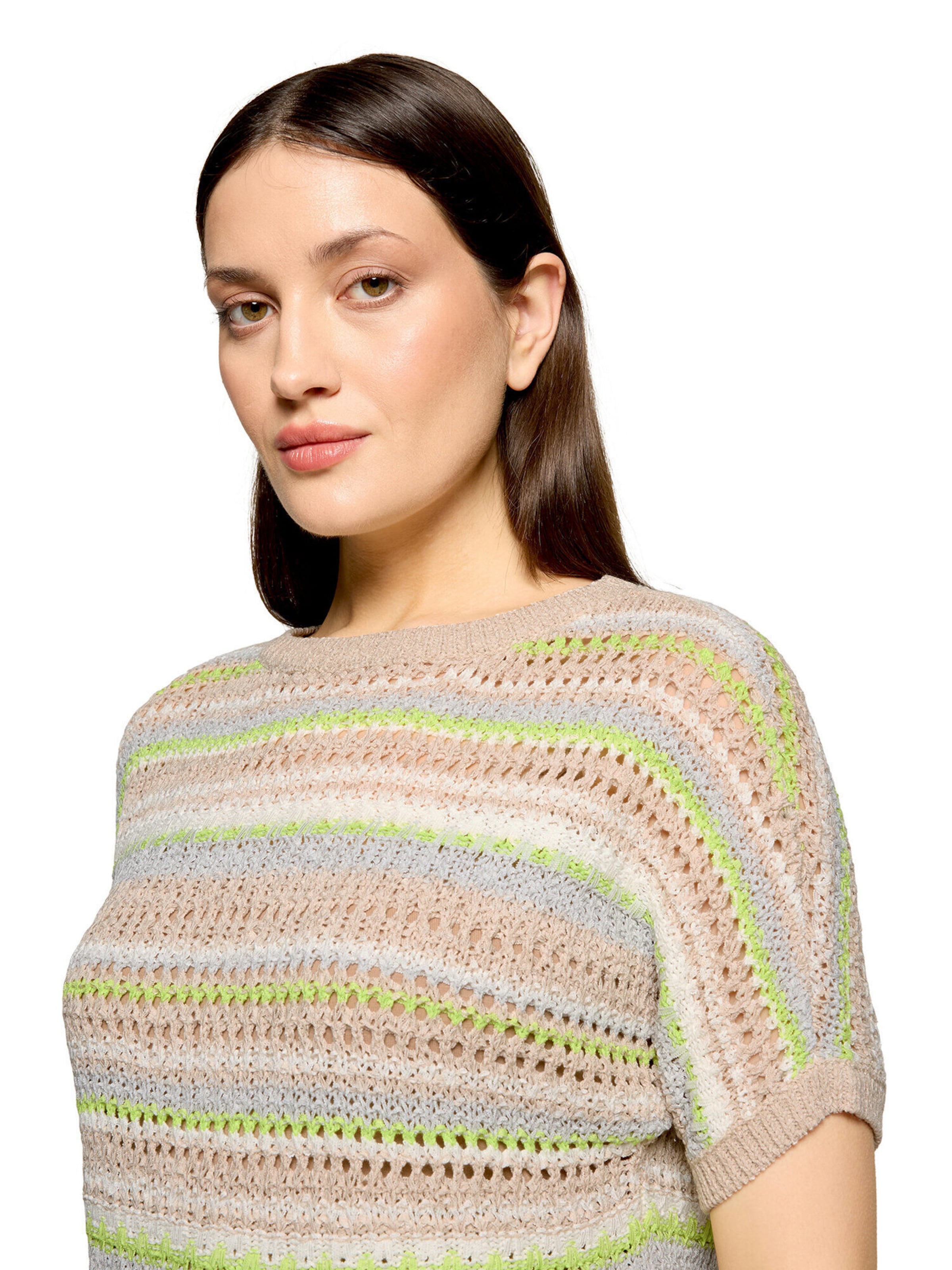 Betty Barclay Lochstrick-Pullover mit U-Boot-Ausschnitt in Beige