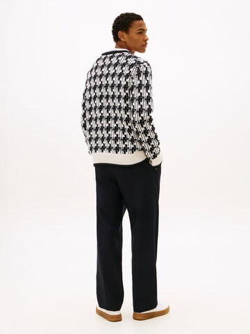 TOMMY HILFIGER Sweater in White