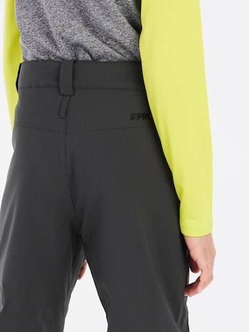 PROTEST Regular Sporthose 'PRTSTERIO JR'‌‌‌‌‌‌‌‌‌‌ in Grau