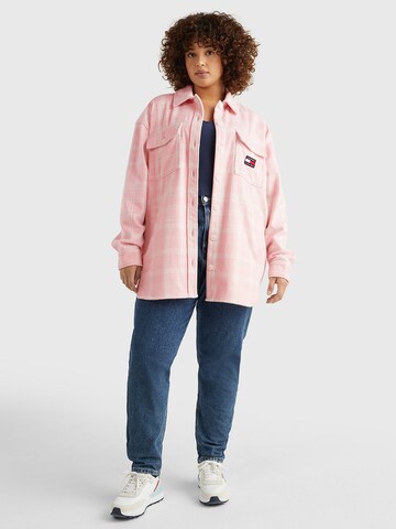 Tommy Jeans Curve Between-Season Jacket in Pink