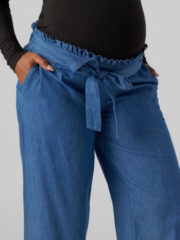 Regular Pantalon 'VIBBE' MAMALICIOUS en bleu