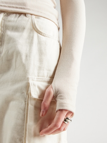 Pegador T-shirt 'NINA' i beige