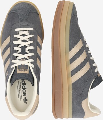 ADIDAS ORIGINALS Trampki niskie 'GAZELLE' w kolorze szary