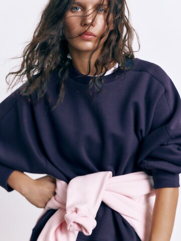 Pull&Bear Sweatshirt in Blue