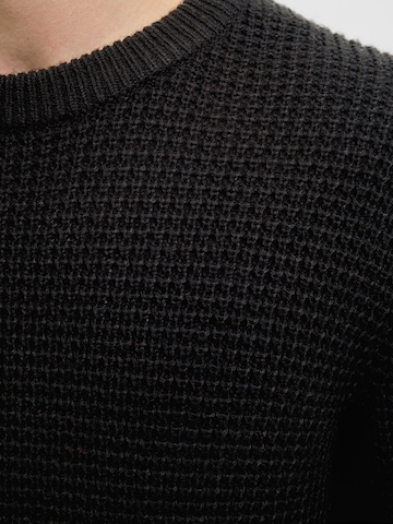 Pulover 'JJGLOBAL' de la JACK & JONES pe negru