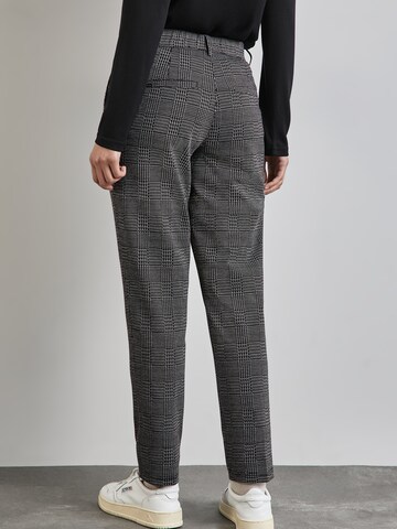 Slimfit Pantaloni chino di STREET ONE in nero