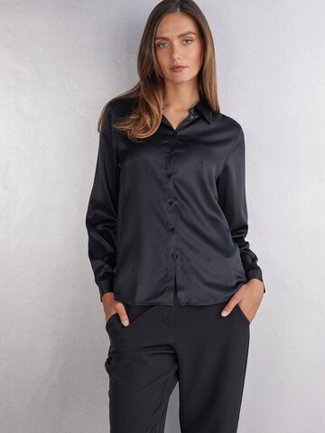 INTIMISSIMI Blouse in Black: front
