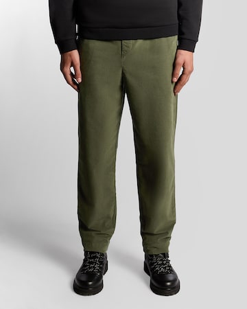 Regular Pantalon Lyle & Scott en bleu : devant