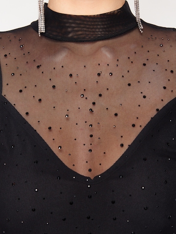 Trendyol Iltapuku värissä musta