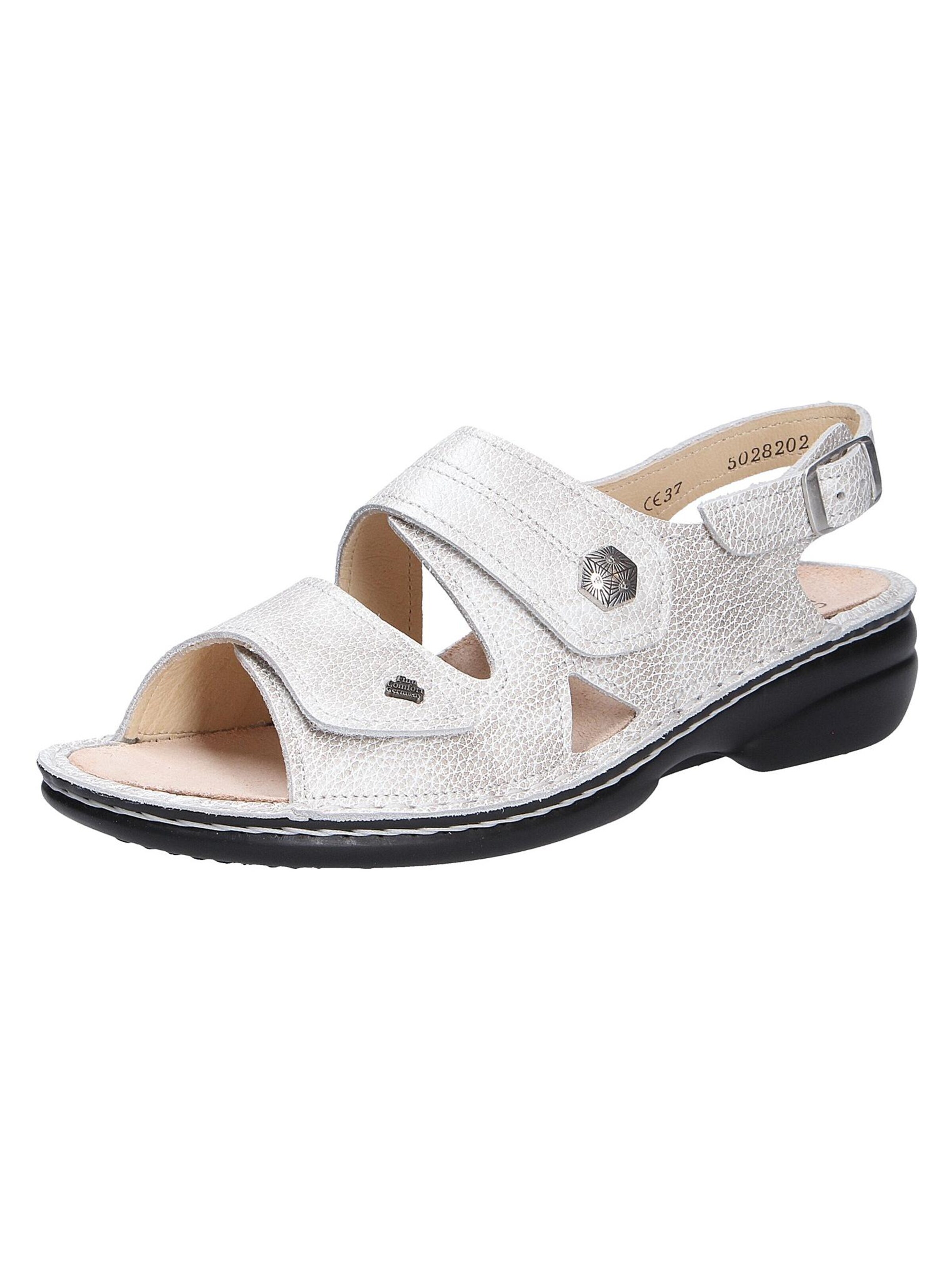 Finn Comfort Sandal in Beige: front