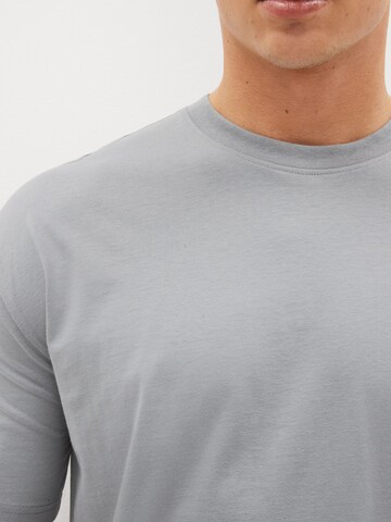 Next - Camiseta en gris