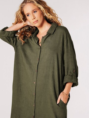 Apricot - Vestido camisero en verde