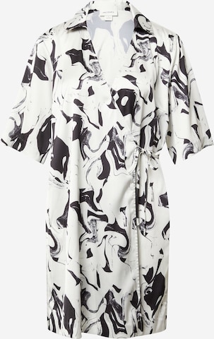 Robe Monki en blanc : devant