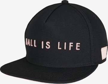 Cappello da baseball 'Ball Is Life' di Cayler & Sons in nero: frontale