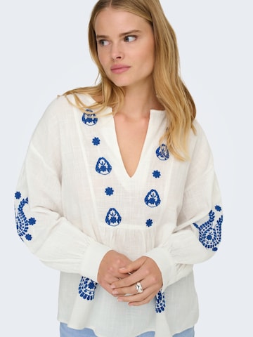 ONLY - Blusa 'ONLMOON' en blanco