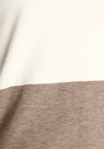 AJC Knitted dress in White