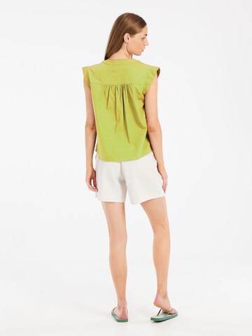 PROTEST Shirt 'PRTJana' in Grün