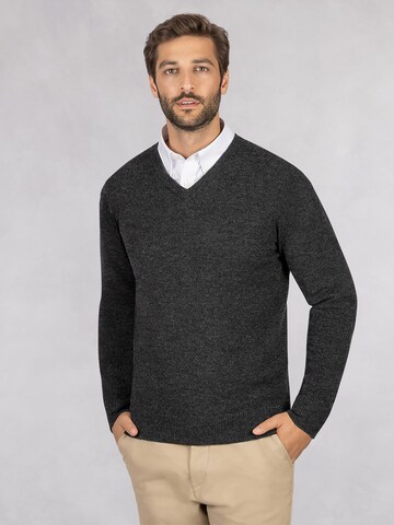 GIESSWEIN Sweater in Grey: front