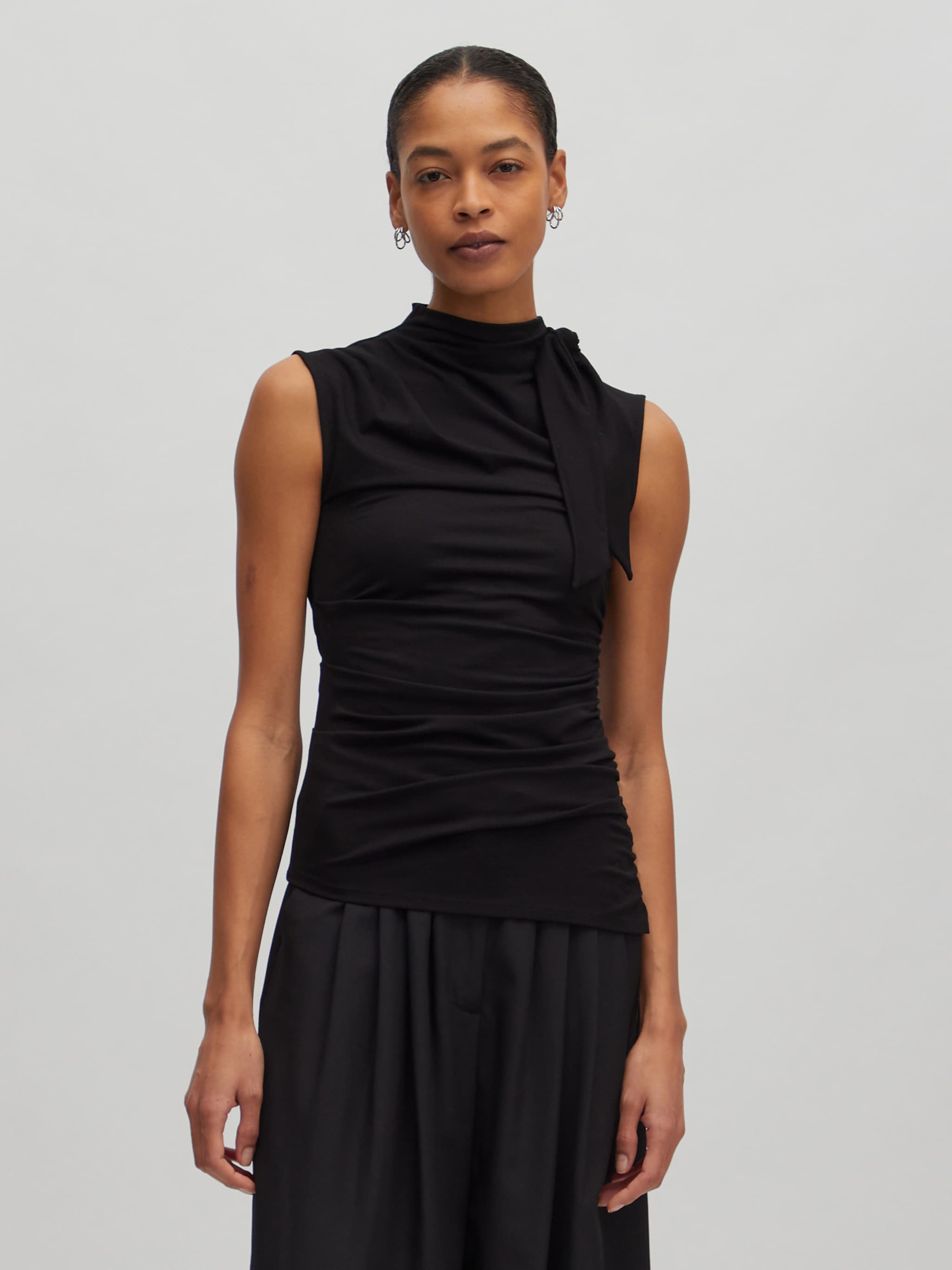EDITED Producten Shirt 'Eliana' Zwart