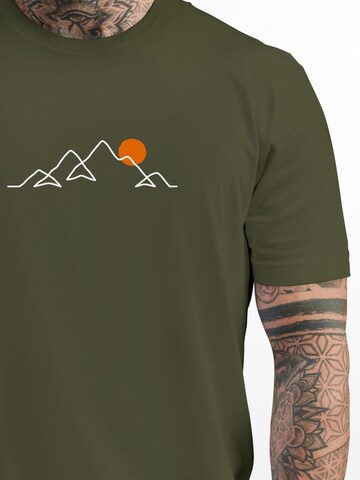 Neverless Shirt 'Berg Linie' in Green