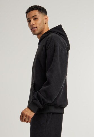 Urban Classics Sweatshirt in Black