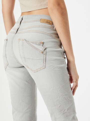 Slimfit Jeans 'AMELIE' de la Gang pe gri