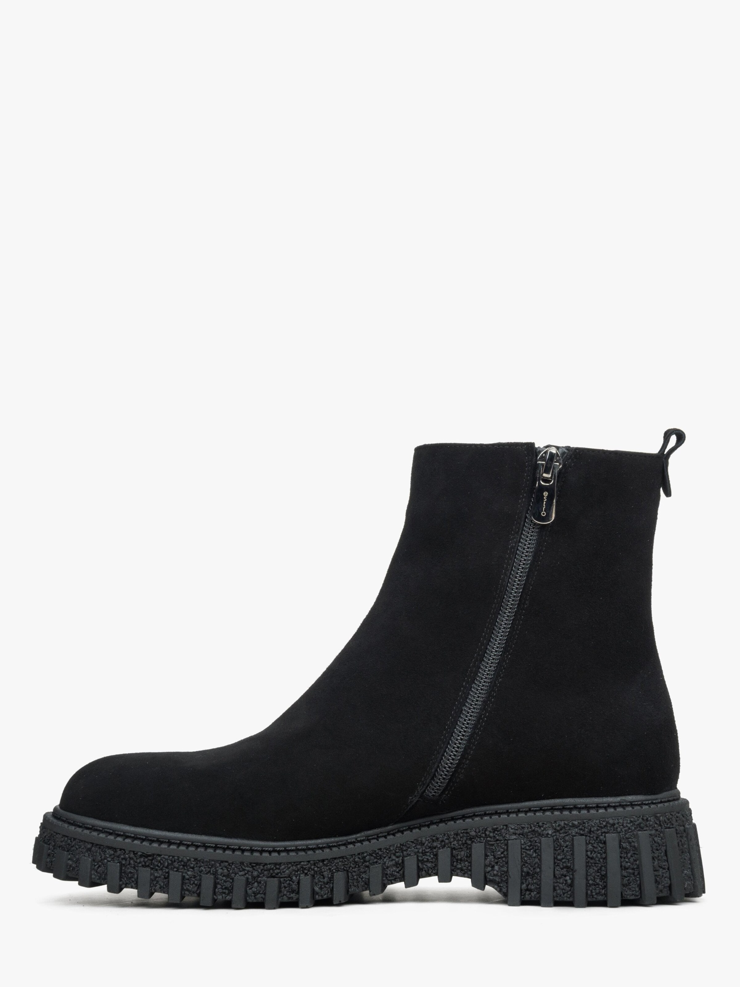 Estro Ankelboots '22-8951' i svart: framsida