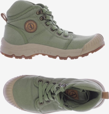 AIGLE Sneakers & Trainers in 36 in Green: front