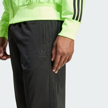 ADIDAS ORIGINALS Normalny krój Spodnie sportowe 'Adicolor Classics Firebird' w kolorze czarny