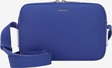 Calvin Klein Crossbody Bag in Blue: front