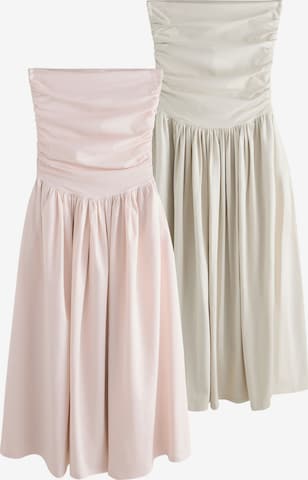 The Set Dress in Beige: front