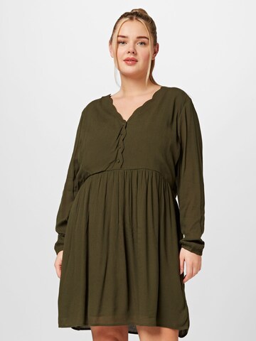 Robe 'Viveka' ABOUT YOU Curvy en vert : devant