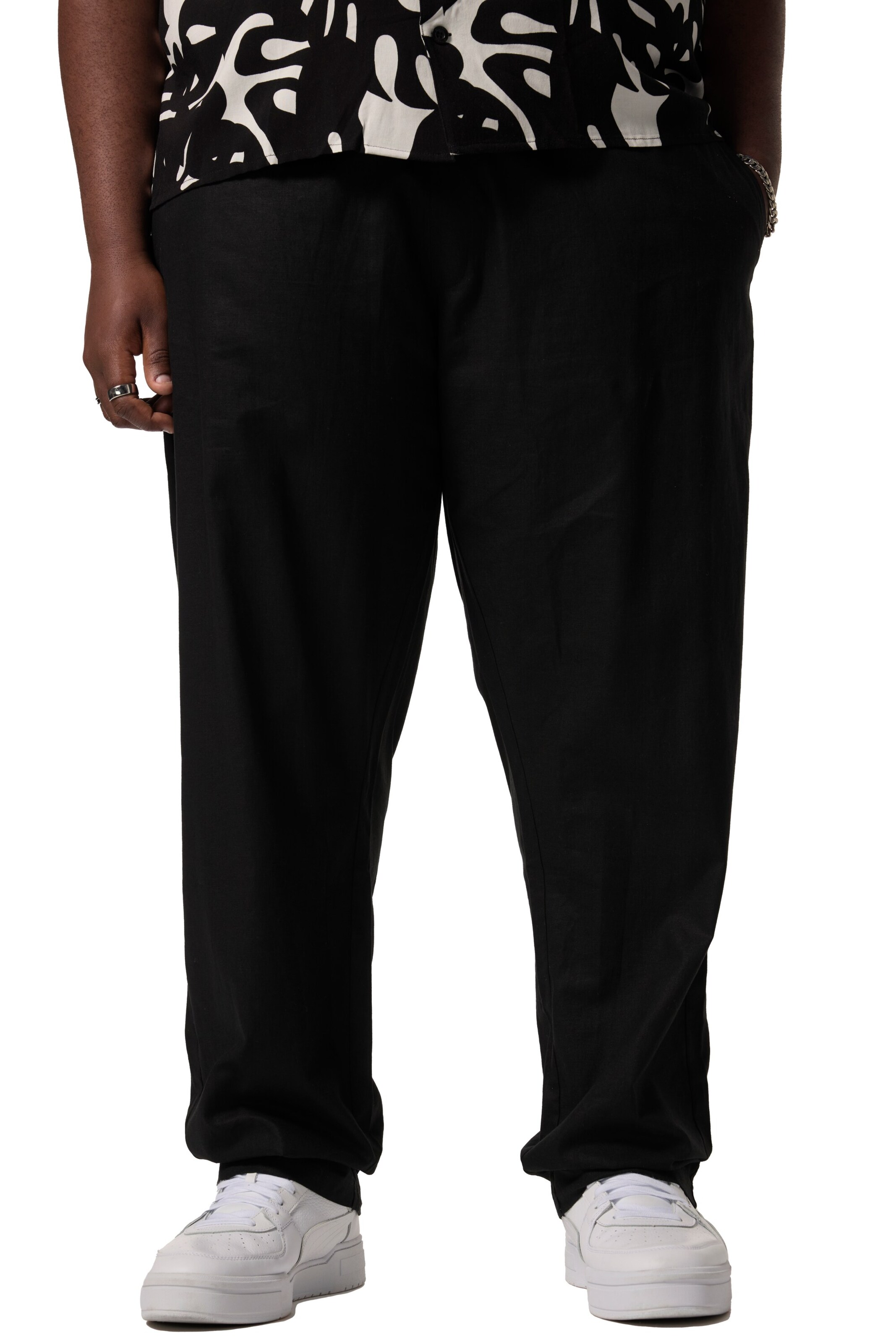 STHUGE Regular Hose in Schwarz: Vorderseite