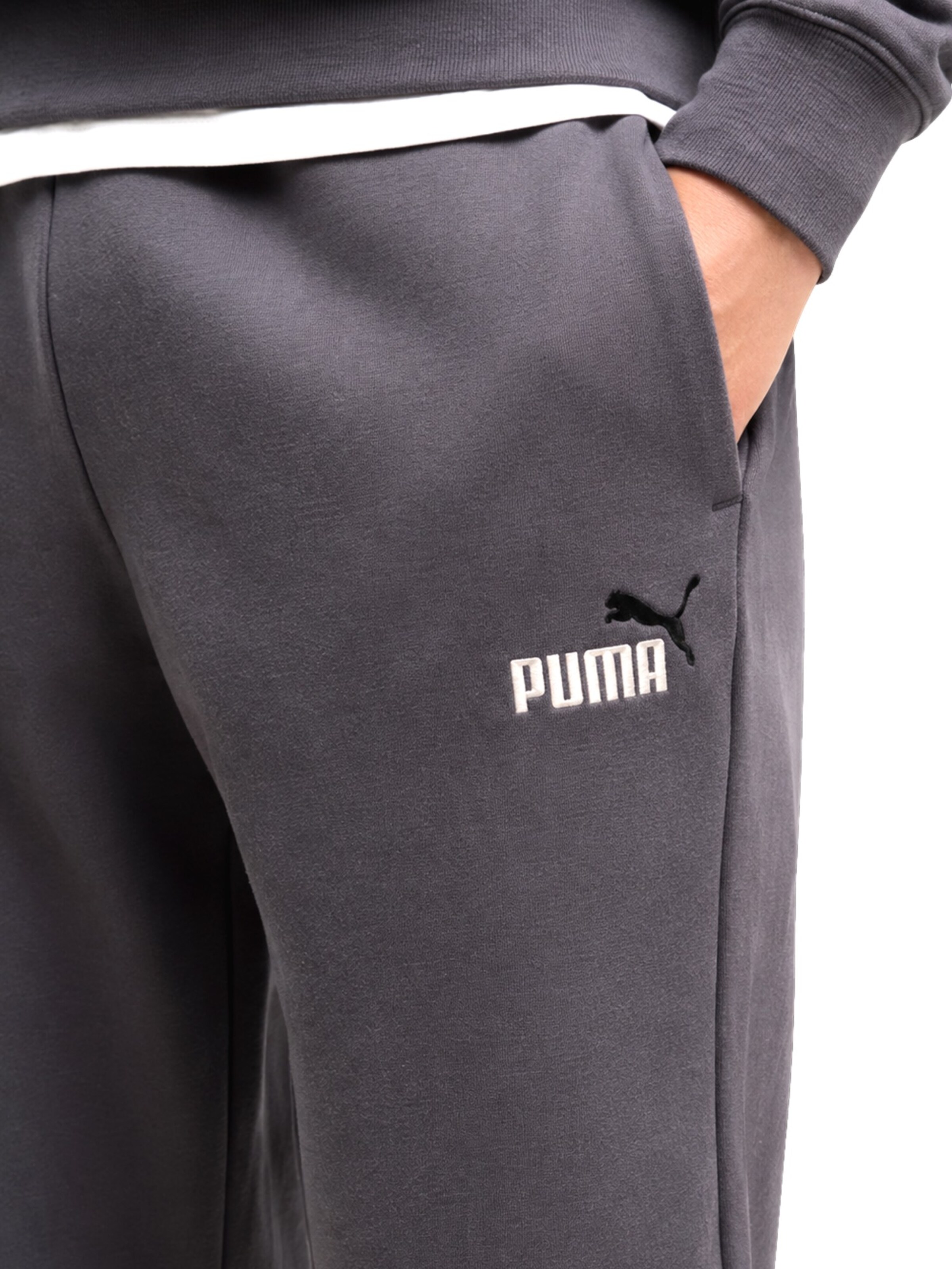 PUMA Regular Broek in Grijs