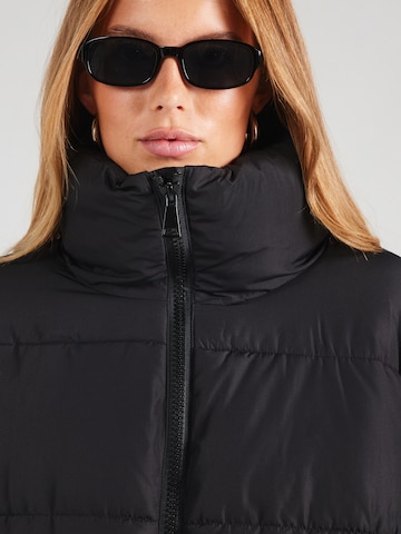 Monki Winterjas in Zwart