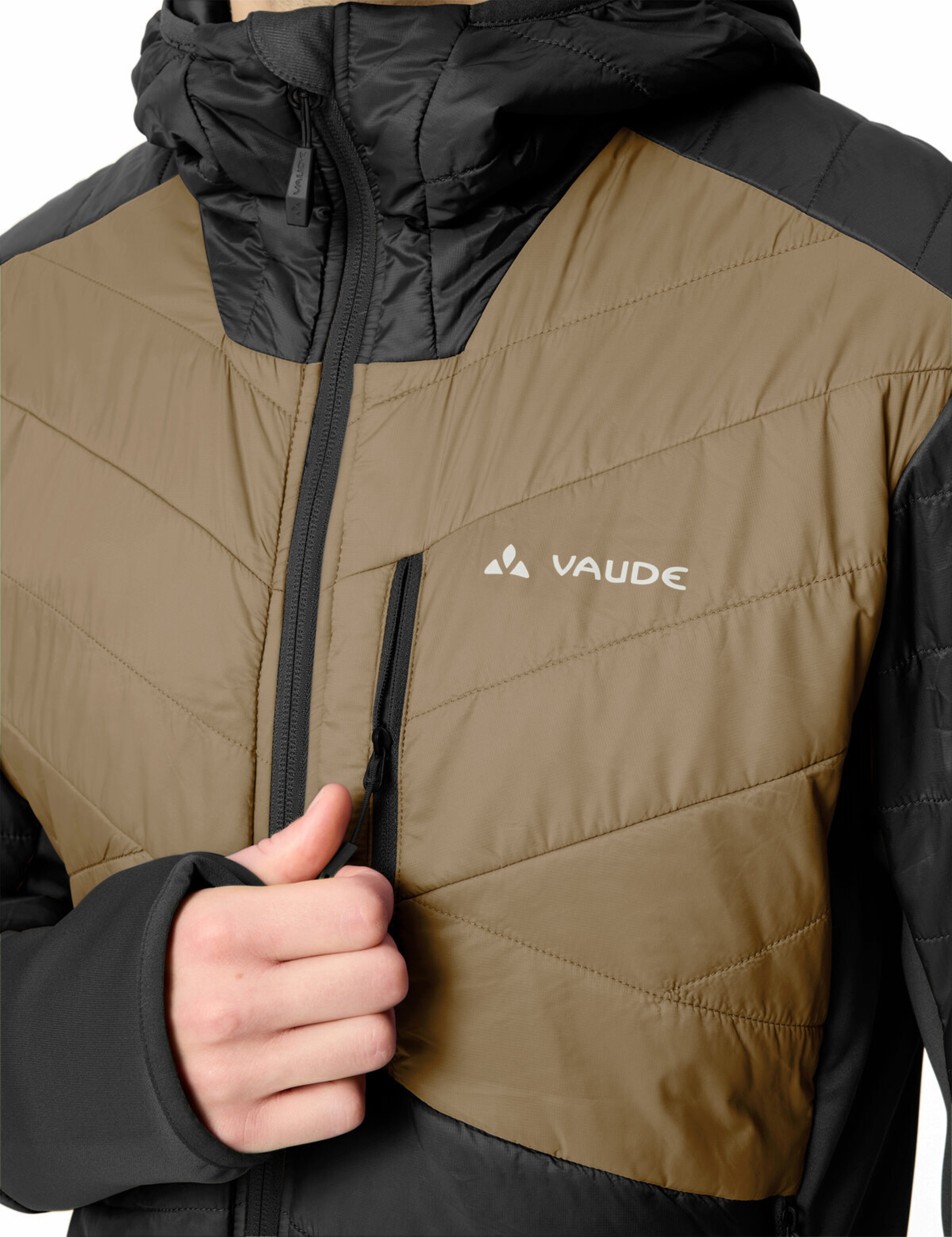 VAUDE Outdoor jacket 'Sesvenna IV' in Black