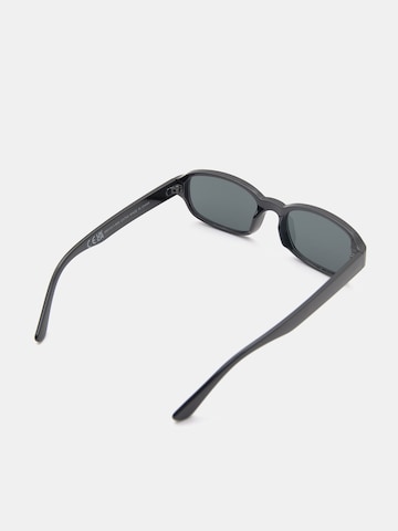 Ochelari de soare de la Pull&Bear pe negru