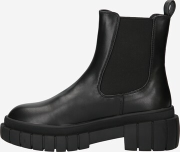 Nasty Gal Chelsea Boots in Black