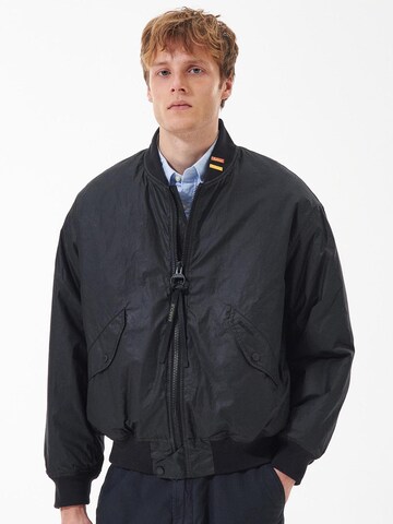 Veste mi-saison 'Flight' Barbour en noir : devant