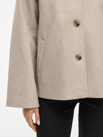 VILA Tussenjas in Beige
