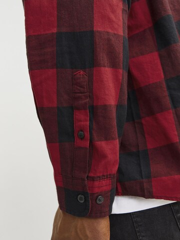Jack & Jones Plus Comfort Fit Hemd 'JJEGINGHAM' ' in Rot