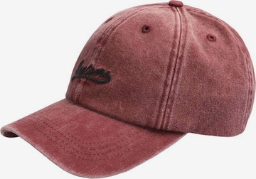 Scalpers Cap in Red: front